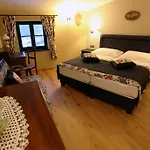 Отель Boutique Pri Mlyne Лозорно
