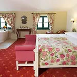 Boutique Pri Mlyne Отель Лозорно